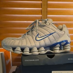 Nike Men's Silver and Blue Athletic Shoes